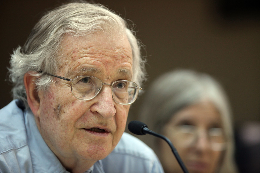 Noam Chomsky: Trump é uma distração (vídeo)