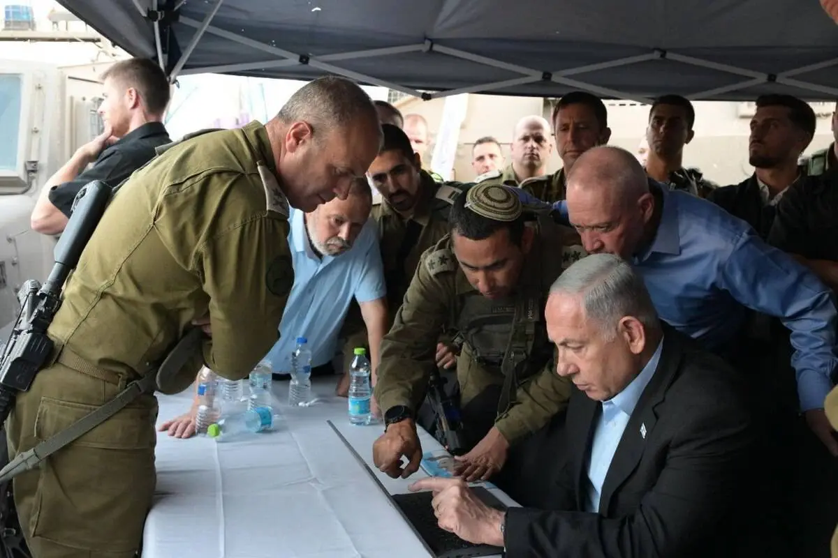 http://plutocracia.com/imagens/Hebron_Netanyahu.webp